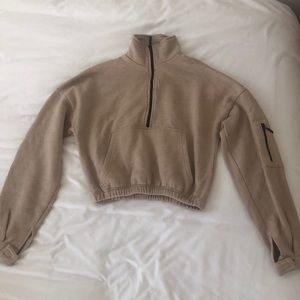 PrettyLittleThing Cropped Quarter Zip Sweatshirt